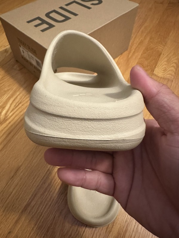 Pre-Owned adidas YZY Bone Slide Size 9(M) Rep Box gallery