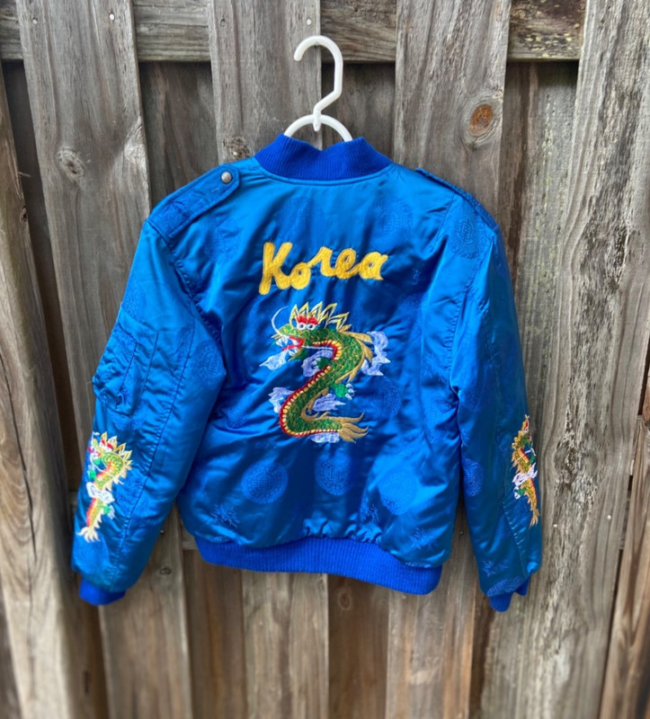 Vintage 1950s Korea War Souvenir Bomber Jacket Satin Size Small Dragon Military