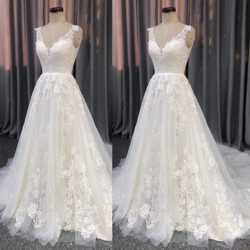 Wedding Dresses with V Neck Lace Applique Sweep Train A-Line Elegant Bridal Gown