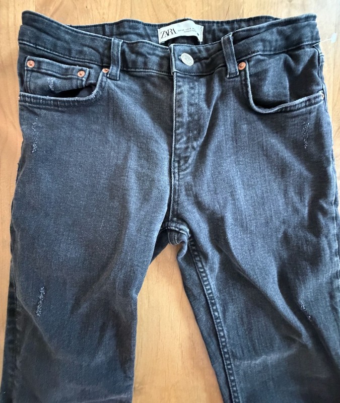 Zara Signature Denim Black Distressed Raw Hem Skinny Jeans Size 8 gallery