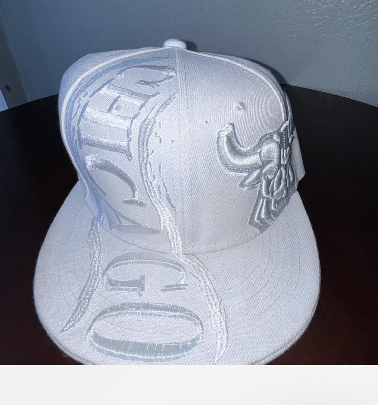 Chicago Bulls White Adjustable Snapback Baseball Cap Hat – Men’s One Size