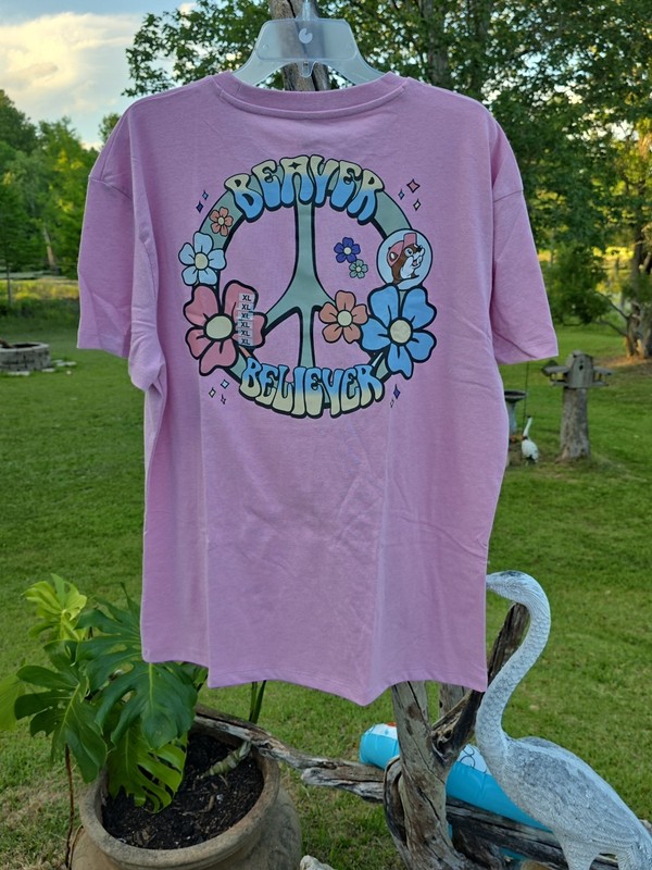 Buc-ee’s Beaver Believer Light Pink Lilac T-Shirt Size XL Bucees New W/Tags gallery
