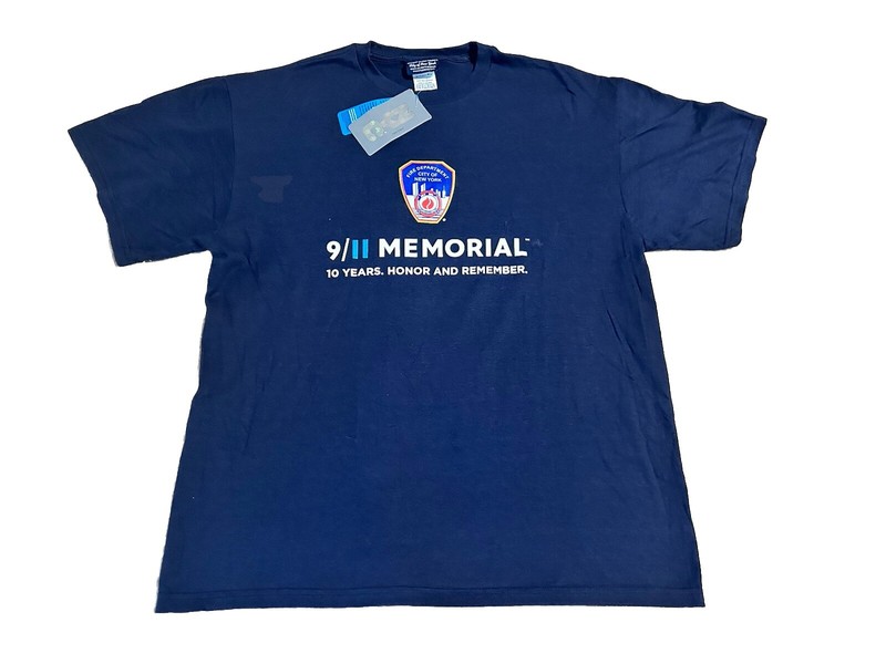 9/11 MEMORIAL 10 YEARS HONOR AND REMEMBER 2011 Vintage New With Tags XL New York