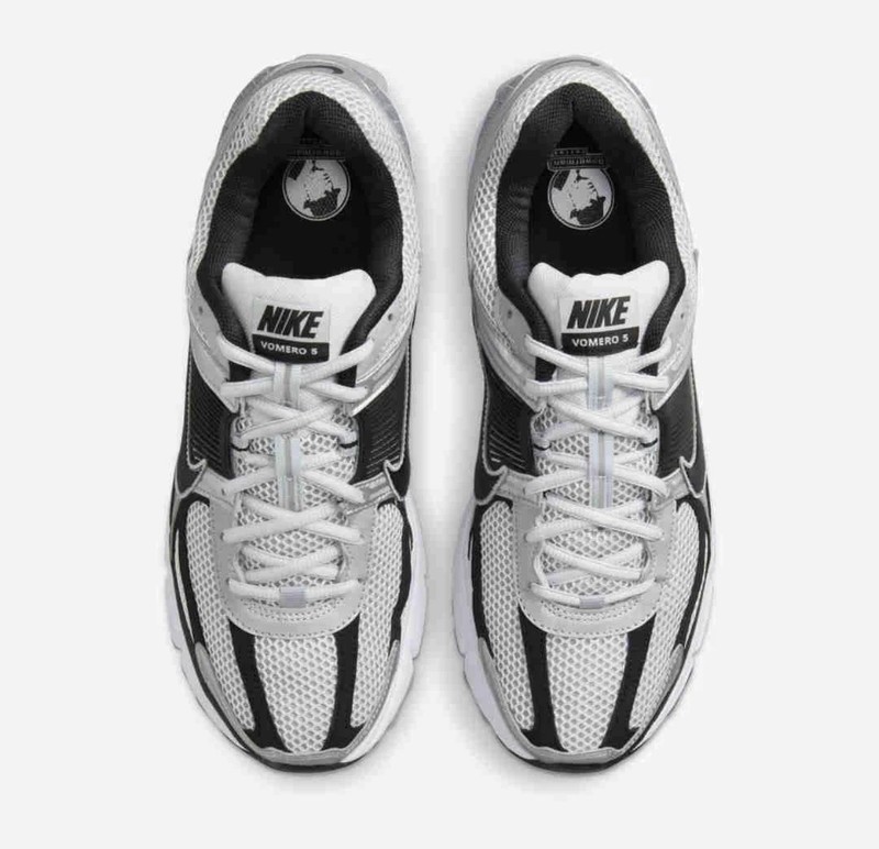BRAND NEW Nike Air Zoom Vomero 5 Metallic Silver Black Mens Size 11 Sneakers gallery