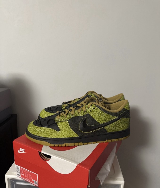 Nike Dunk Low Retro QS Skull Green Black Cracked Leather Sneaker DQ4488-001 2022