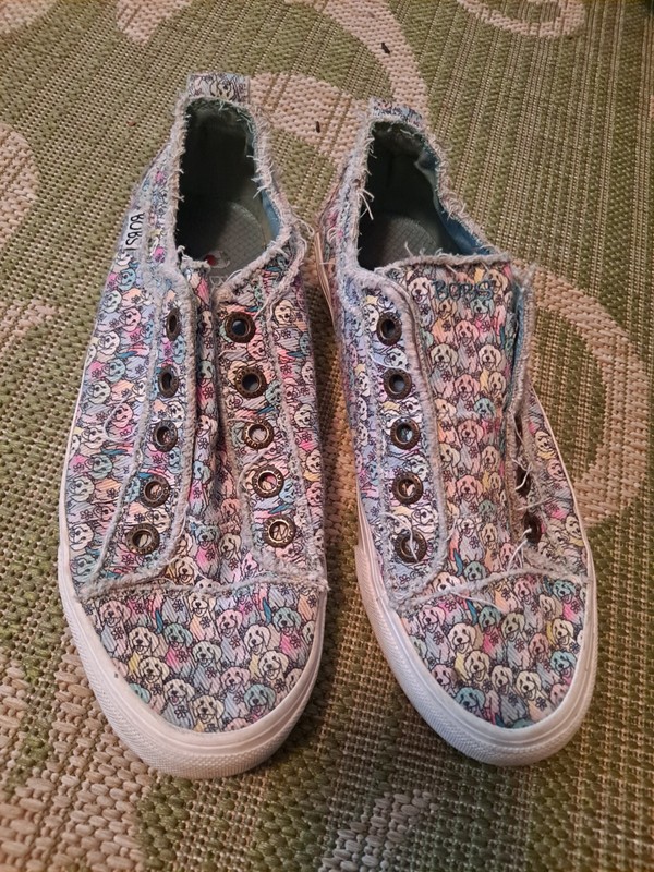 BOBS from Skechers WOMEN’S memory foam Slip On Sneakers With Dogs