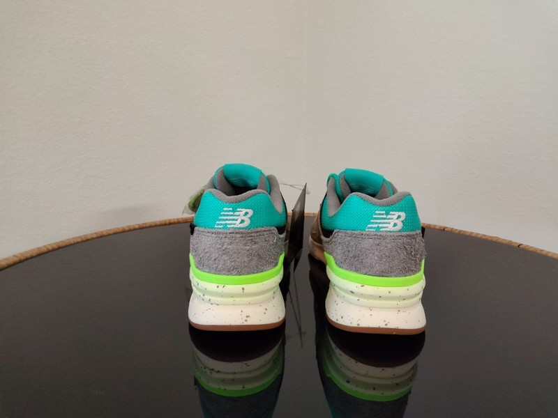 *New* 1990’s Heritage Infused Long Hair Suede Heel New Balance CM 997 HJO Men 9