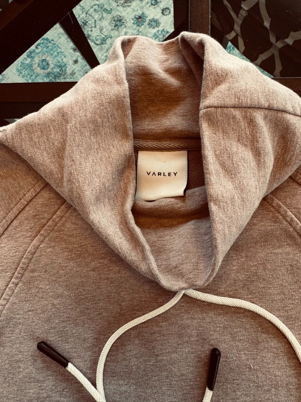 Varley Atlas Sweatshirt - Ash Rose - M. Pre-owned but excellent condition. gallery