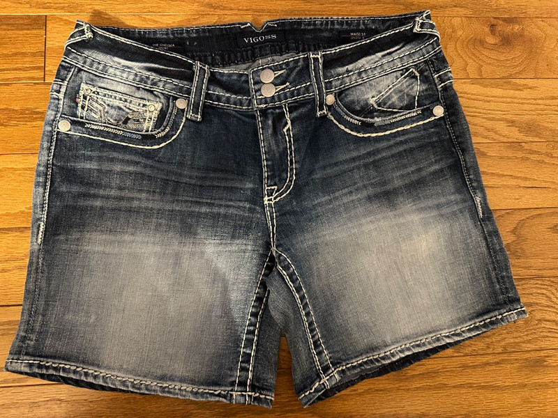 Vigoss The Chelsea Women’s Shorts Women’s Embellished Thick Stitch sz 31/5in