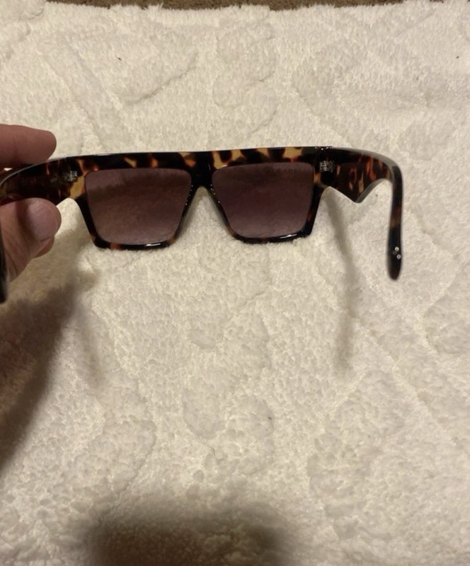 Women's Oversized Square Tortoise Shell Sunglasses Brown Gradient Tinted Lenses gallery