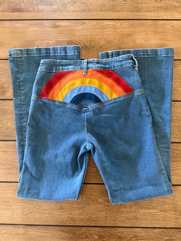 WE THE FREE somewhere over the rainbow jeans size 27 the inseam is 30 inches