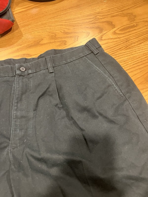 Men’s Roundtree & Yorke Black Shorts W36” Length 20” Inseam 9” gallery
