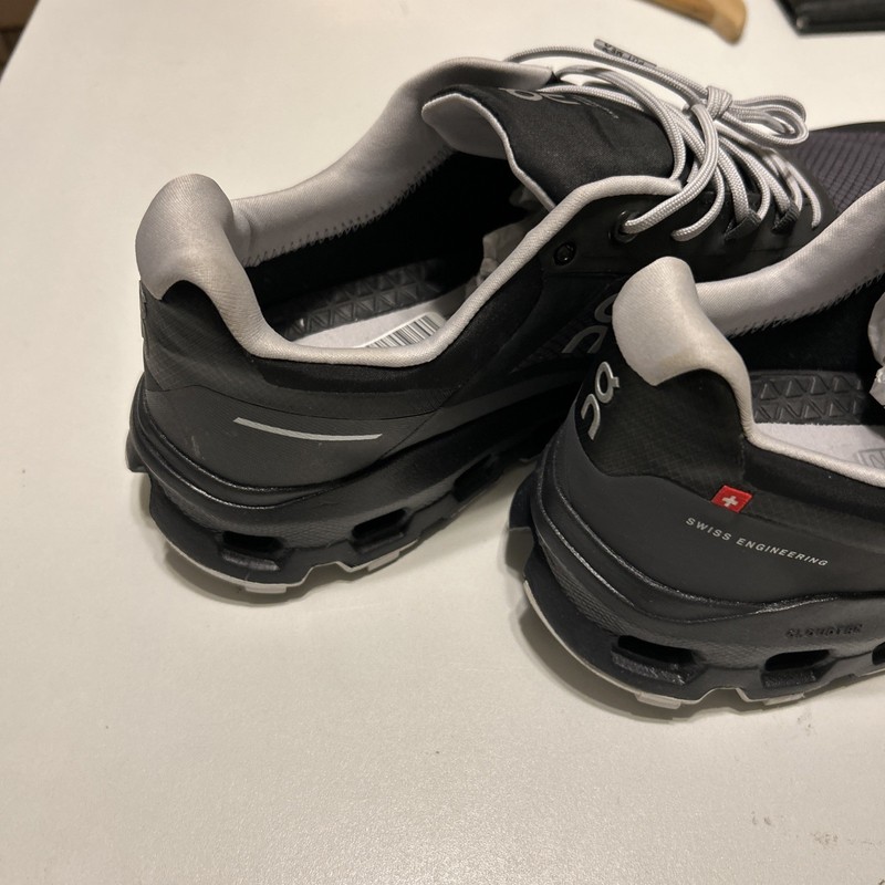 Size 9- On Cloud 6 Gray /Black gallery
