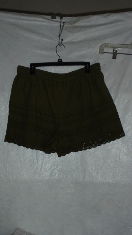 FADED GLORY, EMBROIDERED TRIM, SHORTS. SZ 14,36"-40"WAIST. INSEAM 03" DISPLAY gallery
