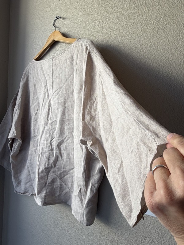 Beige Italian Linen Blouse Long Slve Women Reg. One Size (US 6-12) Lagenlook gallery