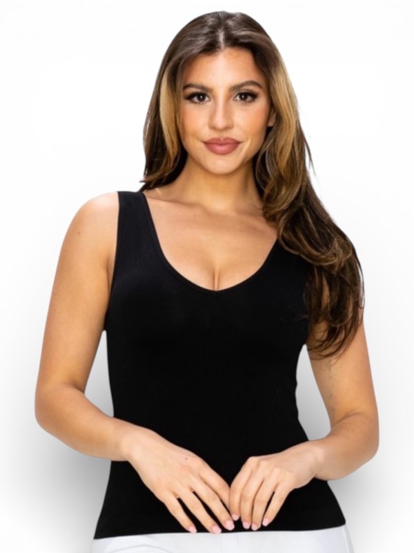 Boutique Cami: Yelete Seamless Stretchy Reversible V-Neck/Scoop Neckline NWT