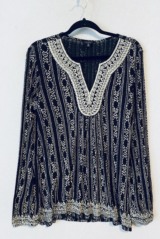 Lucky Brand Top Womens Large Black White Boho Embroidered Sequin Knit Tribal