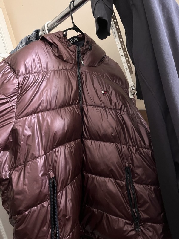 Tommy Hilfiger Women’s Puffer Jacket M Burgundy Hooded Mid-Length Down Full Zip