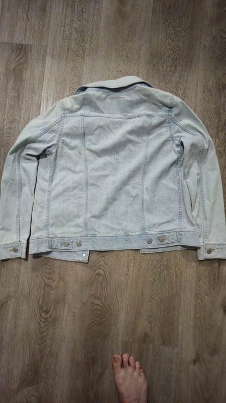 Levi Strauss & Co. Women's Light Wash Blue Denim Jacket Button Front Pockets M gallery