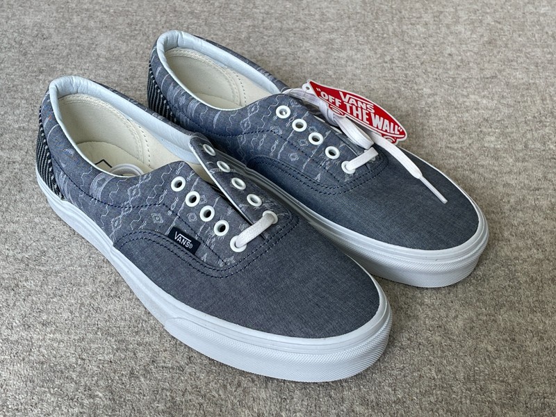 VINTAGE, UNWORN Vans Era Sneakers, US size 9 | RARE PRINT circa 2013