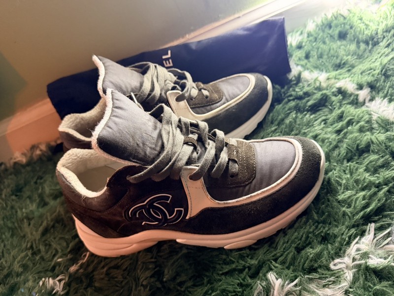 Chanel Interlocking CC Logo Sneakers Brown / Green Suede US 10 IT 40 Cruise 2020 gallery