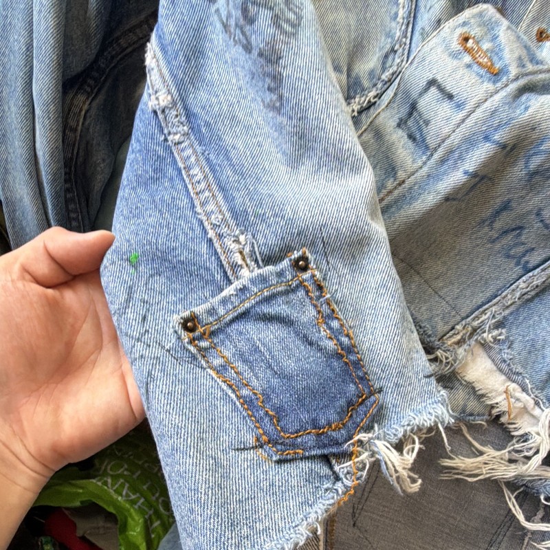 Marlboro Country Store Men's XL Blue Denim Jacket Button Front Distressed Logo gallery