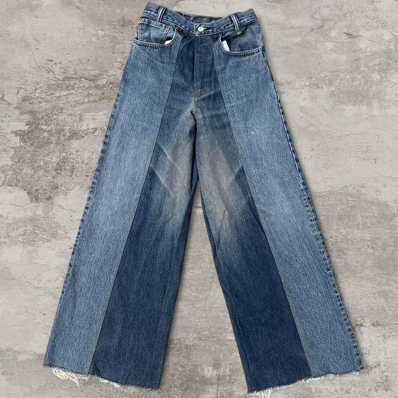 Vintage Levi’s Two Tone Wide Leg Jeans 26” Y2K Patchwork Denim Raw Hem