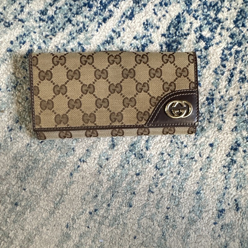Gucci GG Monogram Checkbook Wallet Beige Brown Logo Accent Folding Credit Card