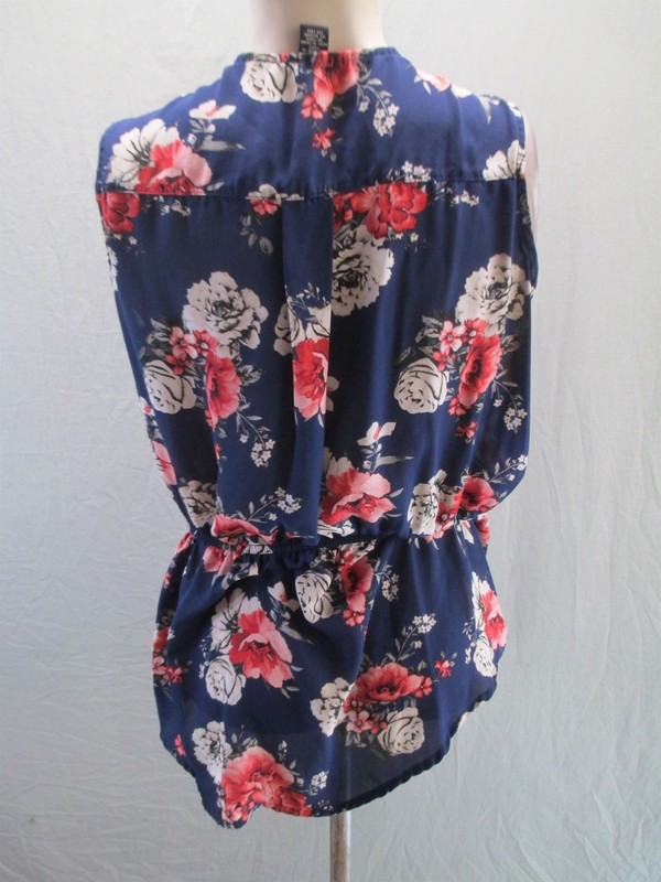 Rue21 Size 21 Womens Multicolor Floral Sleeveless V Neck 1/2 Zip Beauty Top 316 gallery