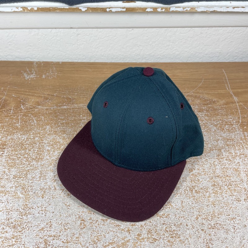 Vintage New Era Low Profile Fitted Size 6 5/8 Made In USA Blank Green Maroon￼
