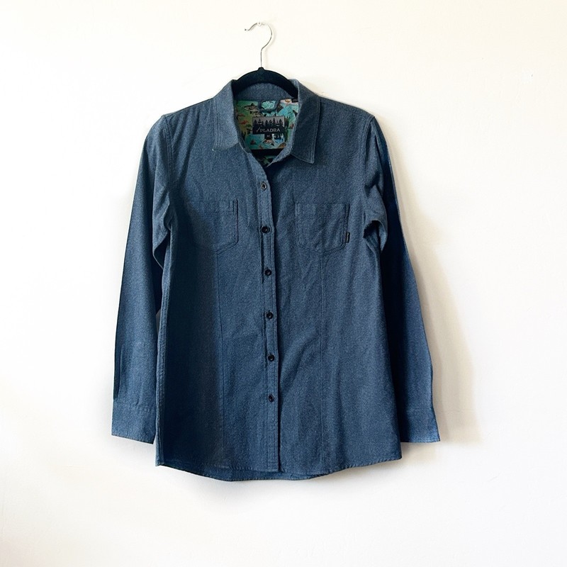 Pladra Women’s Cascade Shirt M Blue Chambray Fishing Wildlife Lining Outdoor
