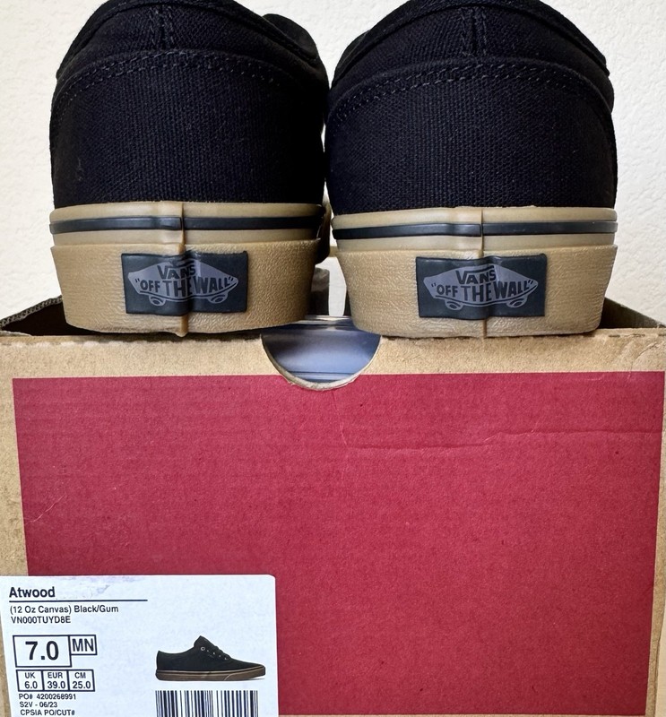 Vans Atwood Black Gum Canvas Sneakers Men’s Size 7 Low Top Skate Shoes EUC gallery