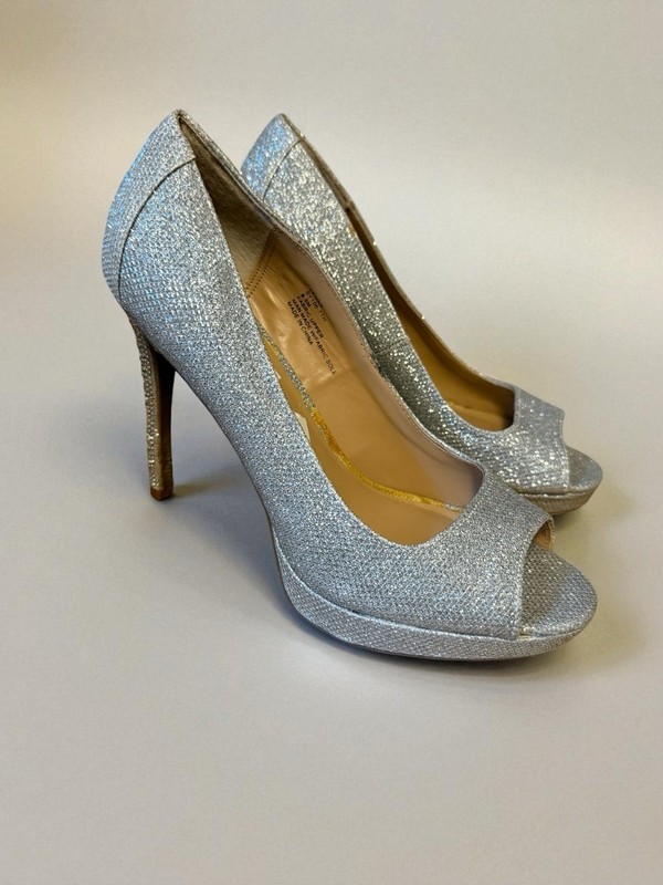THALIA SODI Lenna Pumps Women’s Silver Rhinestone Stiletto Open Toe Size 8.5