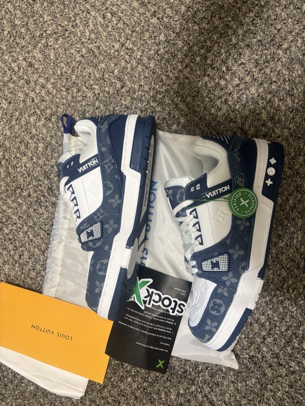 Size Louis Size(11 US) Vuitton Trainer Denim Monogram (Lightly Worn) gallery