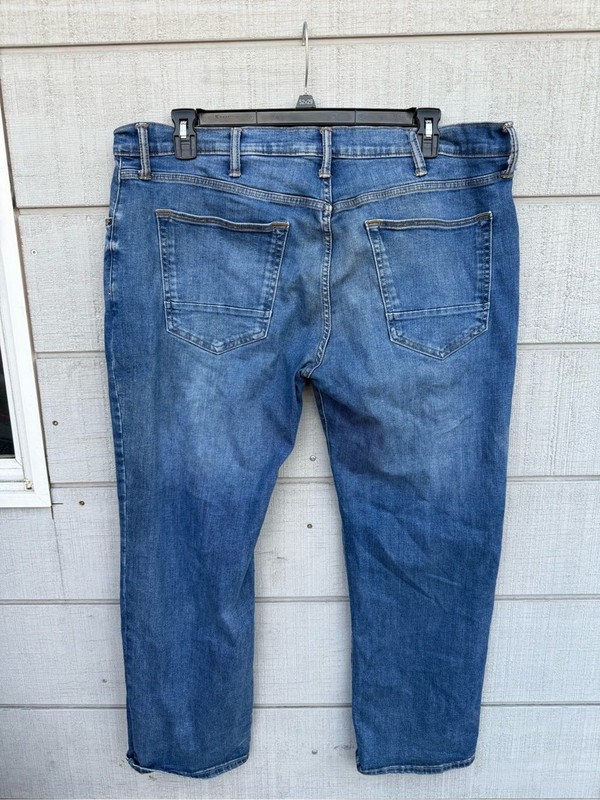 Arizona Jean Company Men's Faded Blue Straight Jeans size 40W X 29L gallery