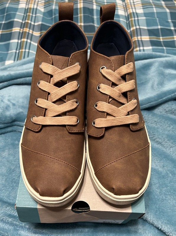 New TOMS boys boots BOTAS CUPSOLE Shoes Sneakers big kid 6 dress easter brown