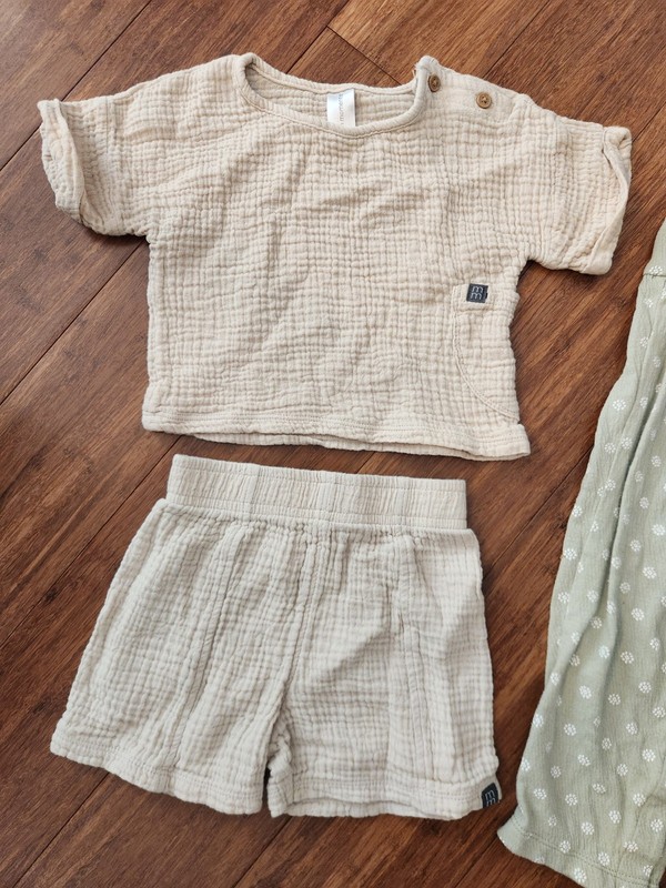 Set Of 3 Girls Summer Short Sleeve Outfits Various Brands Pants Shorts 12 Months gallery