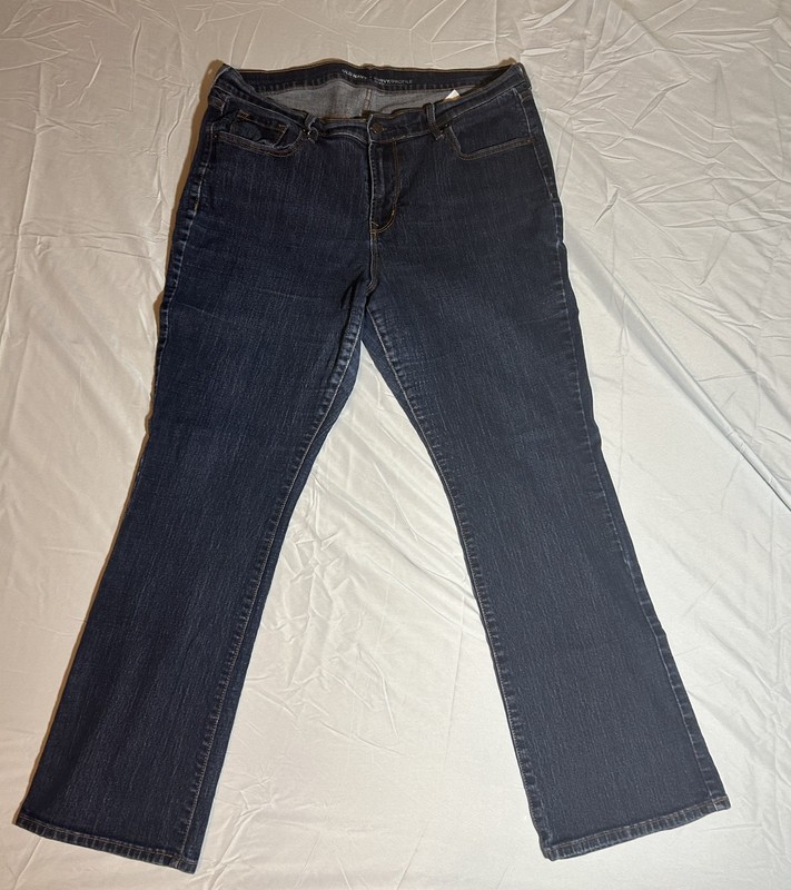 Old Navy Curvy Profile Mid Rise Jeans Women’s Size 8 Short