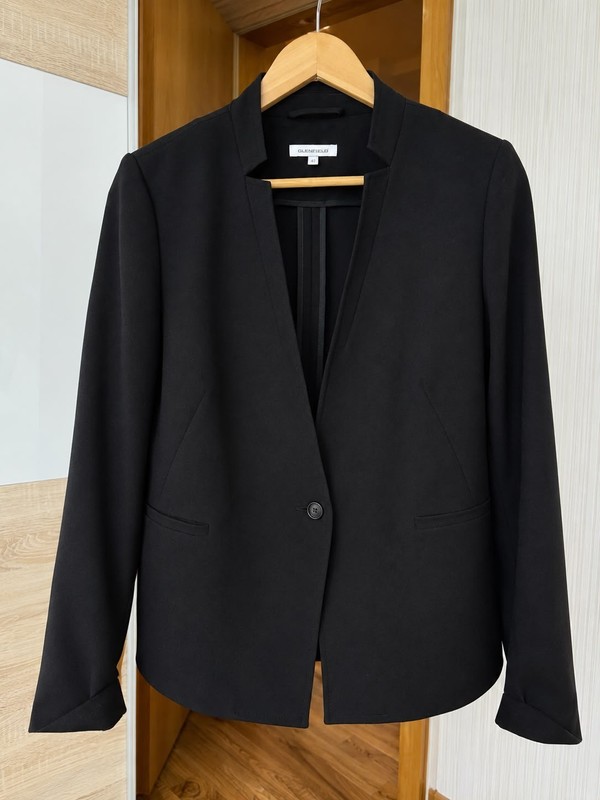 Apriori women’s blazer size 42 black elegant business short blazer jacket