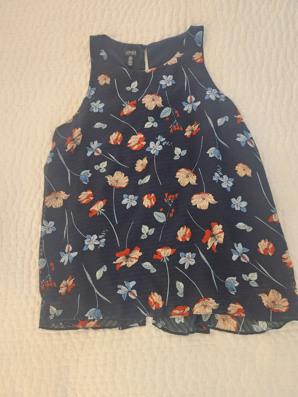 JONES NEW YORK Navy Floral Textured A-line Top – Size XL