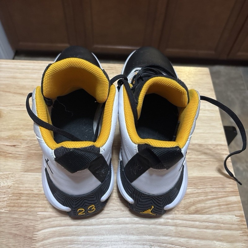 Jordan Jumpman Two Trey GS Mid Top Leather Sneakers Black/White/Yellow 7Y gallery