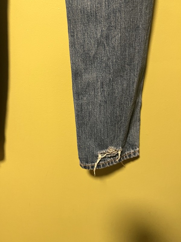 Pre-owned American Eagle Tomgirl Ripped Button Fly Size 00 Jeans AEM120605U9A gallery