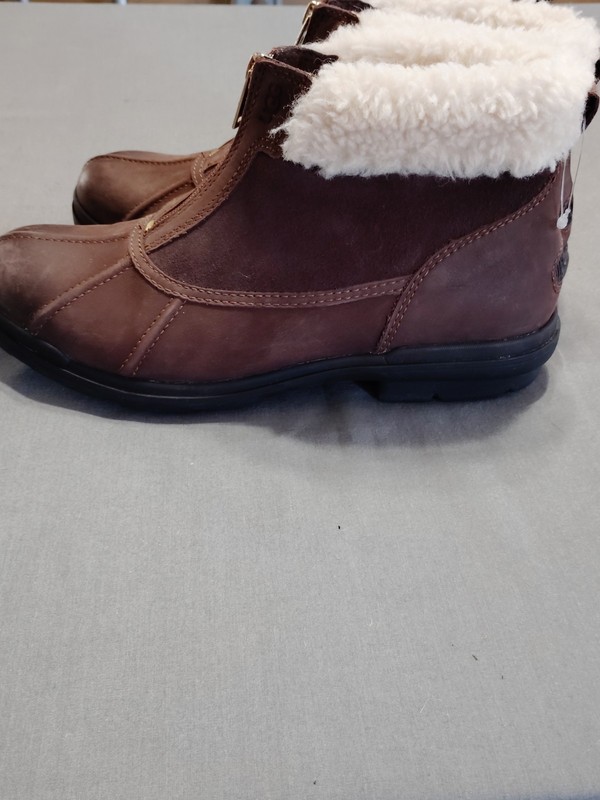 NWOT-UGG Hapsburg Duck Boots Women 10 Zip Brown Leather Waterproof Shearling gallery