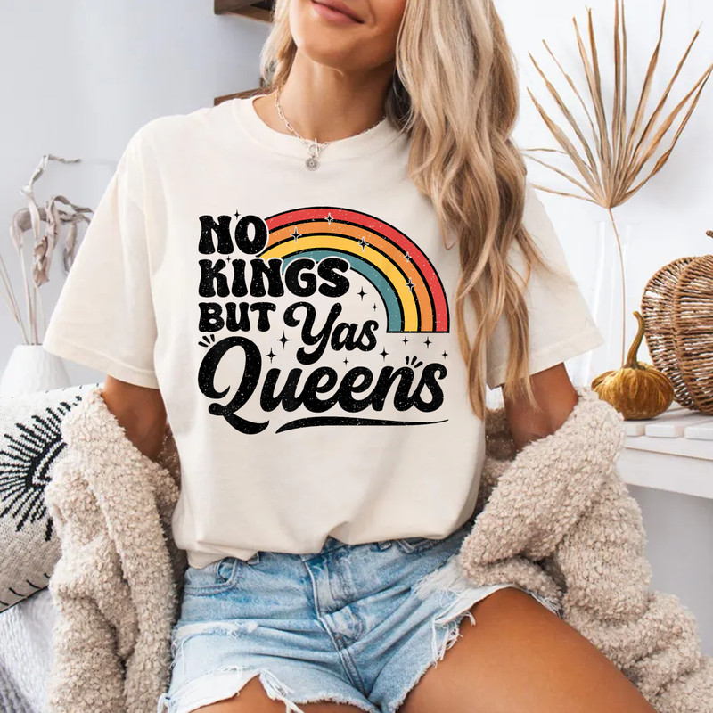 No Kings But Yas Queens Retro Equality Rainbow LGBTQ Pride T-Shirt