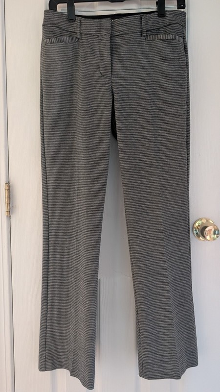 Express Women’s Size 6 Columist Barely Boot Trouser in Great Condition!