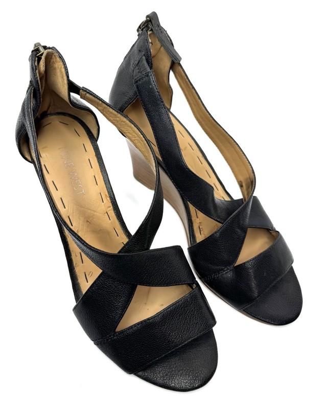 Nine West Women’s Black Leather Wedge Sandals Strappy Peep Toe Size 7M gallery