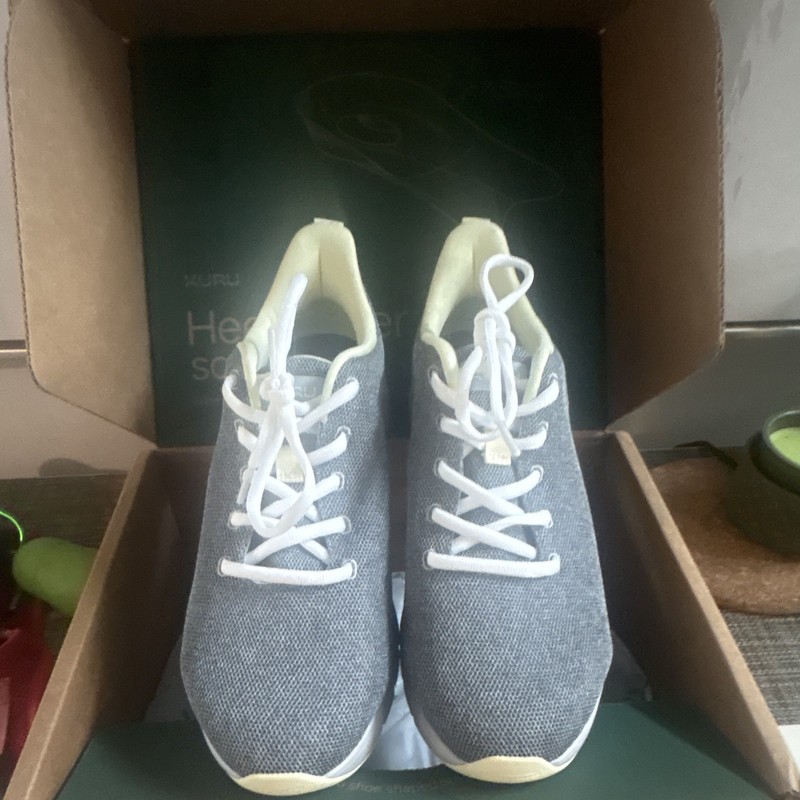 KURU Women’s Gray/White Lace-Up Low Top Athletic Sneakers Wide