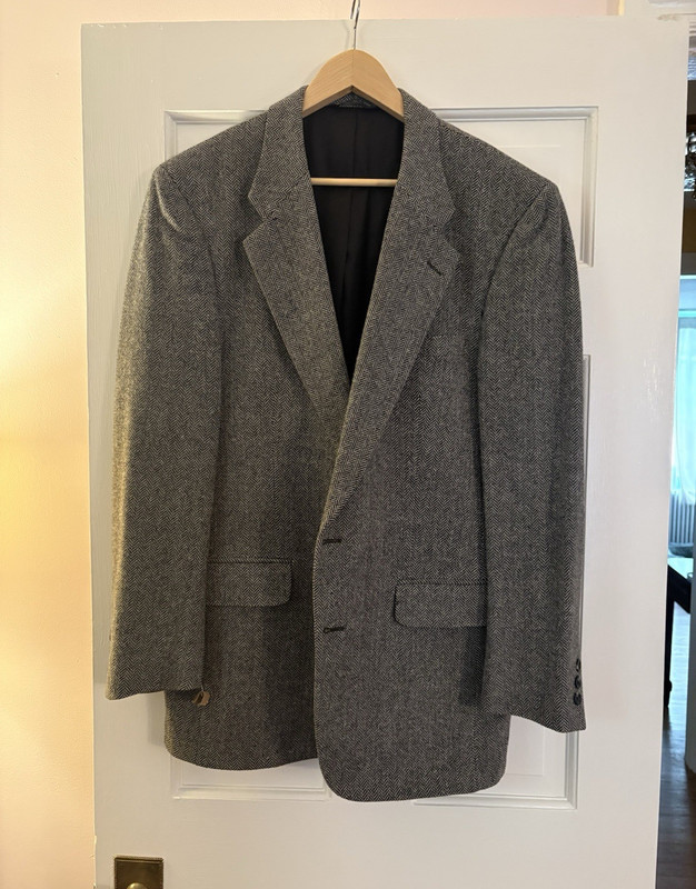 Halston Men’s Gray Herringbone Tweed Wool Suit 40R 32×32 Flat Front 2Btn