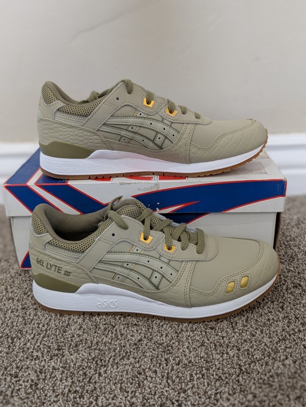 Size 9 Men’s Asics Gel-Lyte III Khaki Tan Lace Up Athletic Shoes 1191A201-300