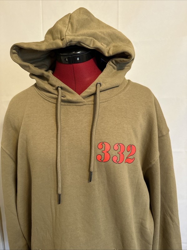 Red Tails Hoodie Men Large Size Large 332nd Fighter Pilots Undisclosed Location gallery